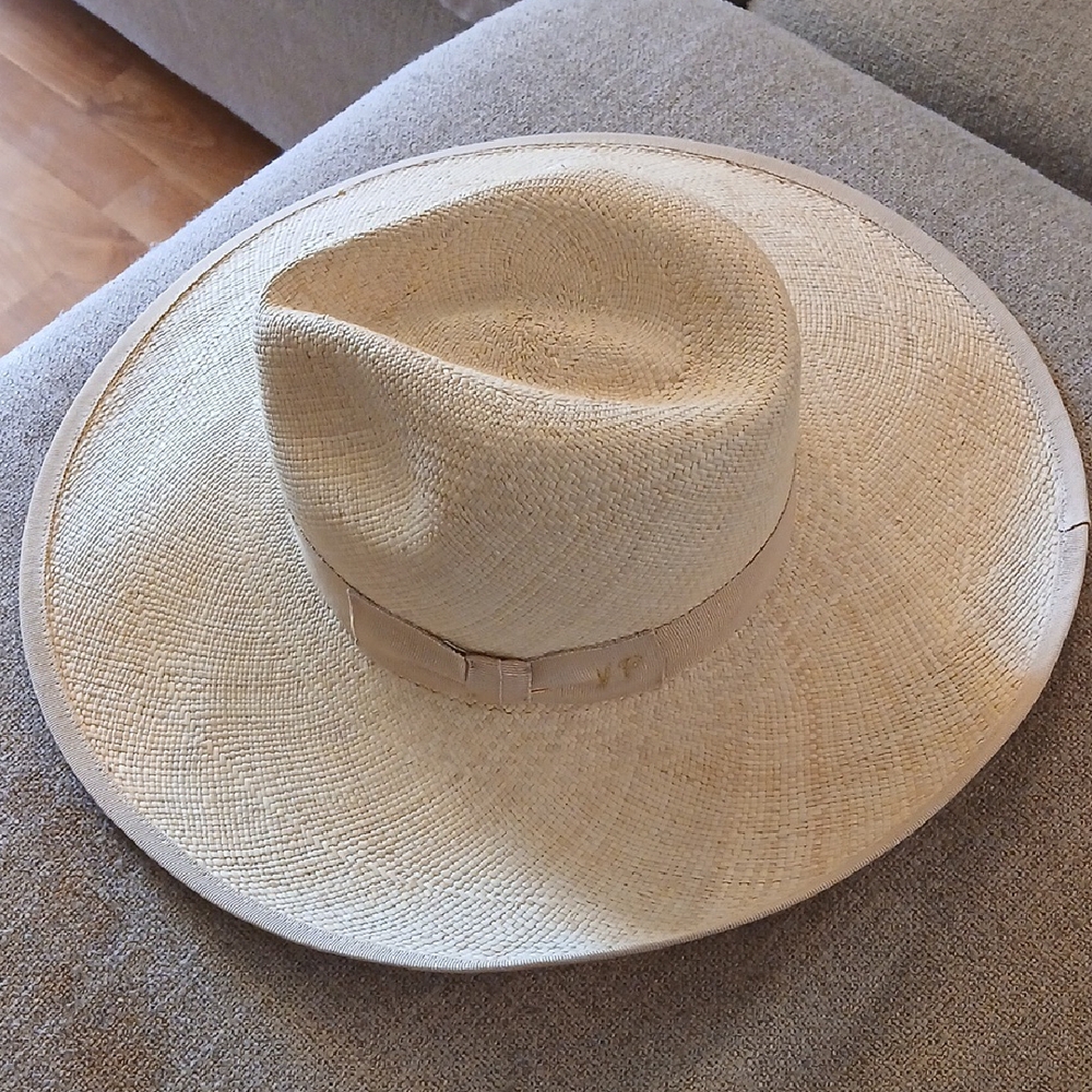 EUC VAN PALMA STRAW HAT sz M